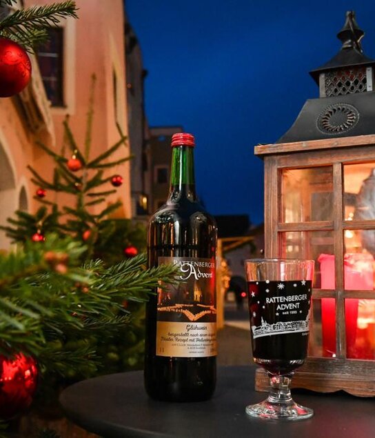Glühwein auf dem Rattenberger Christkindlmarkt