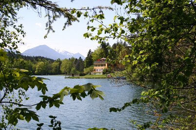 Auf diesem Bild zu sehen ist das Restaurant Fischerstube in Kramsach am Reintalersee  | © Alpbachtal Tourismus 