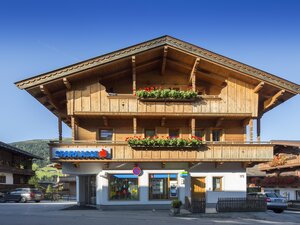 Sparkasse Alpbach - Sommer | © Alpbachtal Tourismus