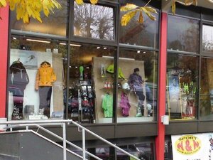 H & N im Reith i. A. Auslage | © Wirtschaft in Reith i. A.